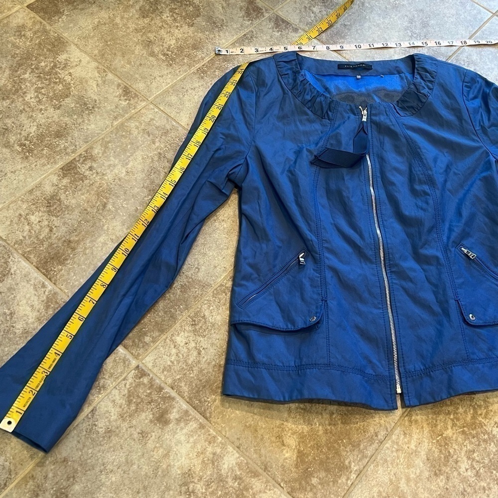 Elie Tahari short full zip round neck blue lightweight jacket medium - Picture 7 of 10